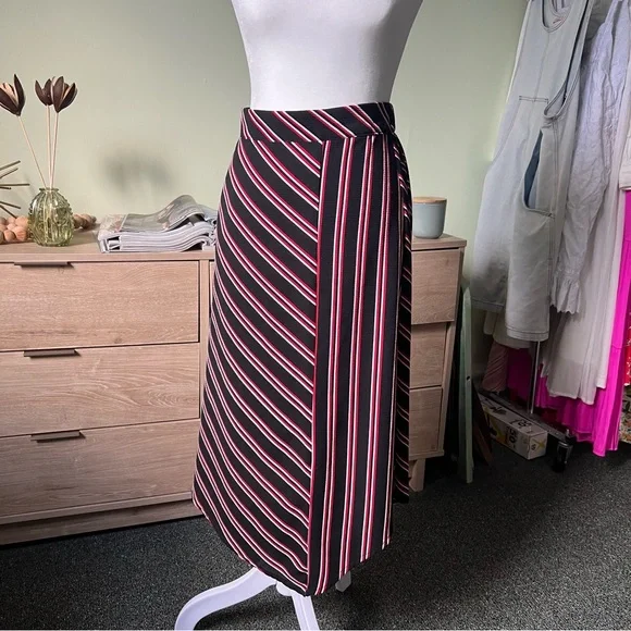 H&M Red & Black Stripe Midi Knee-Length Modest Handkerchief Asymmetrical Skirt M - Picture 3 of 16